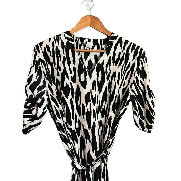 3 for $30! Cha Cha Vente patterned mini dress - Picture 2 of 7